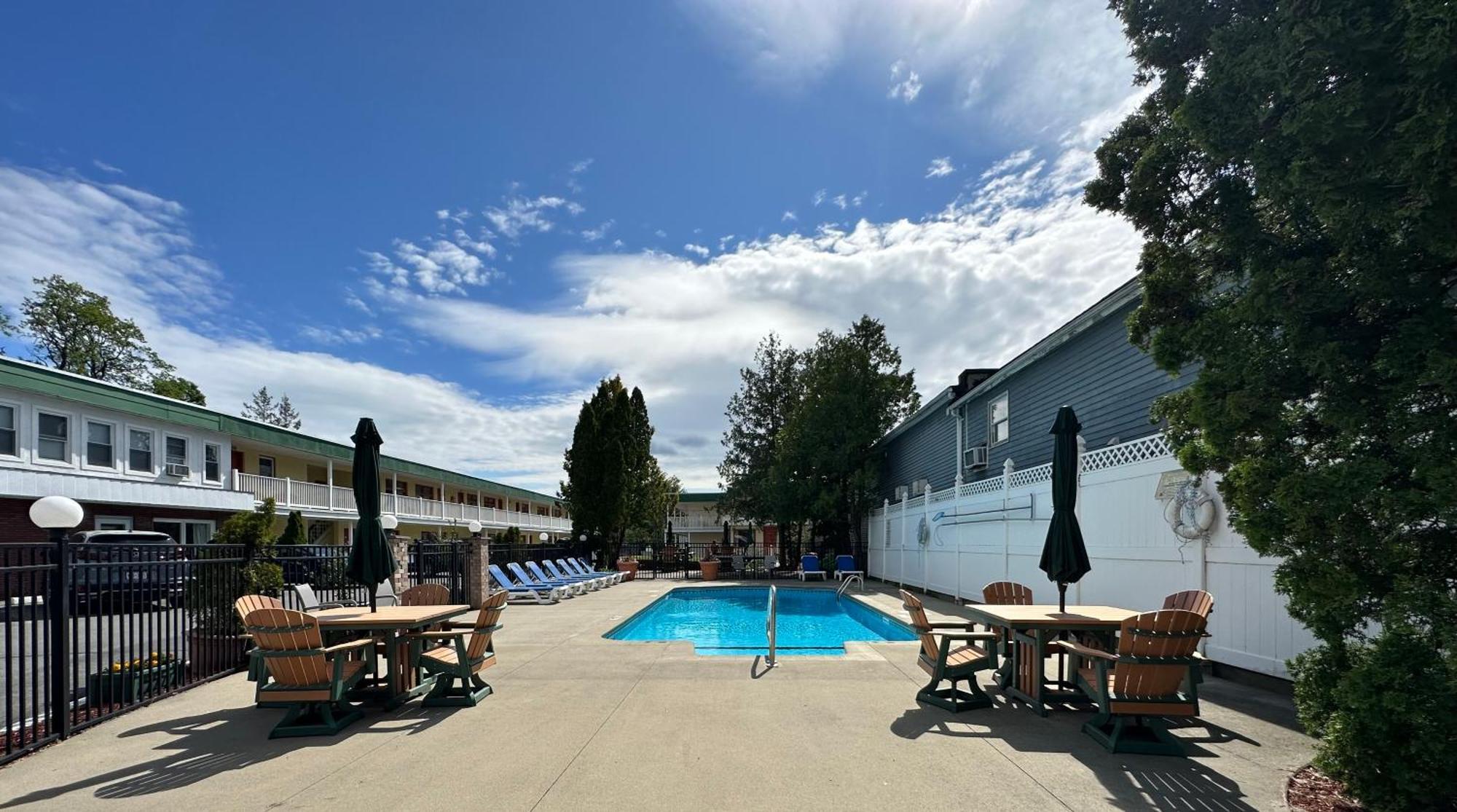 O'Sullivan'S Motel レイク・ジョージ エクステリア 写真