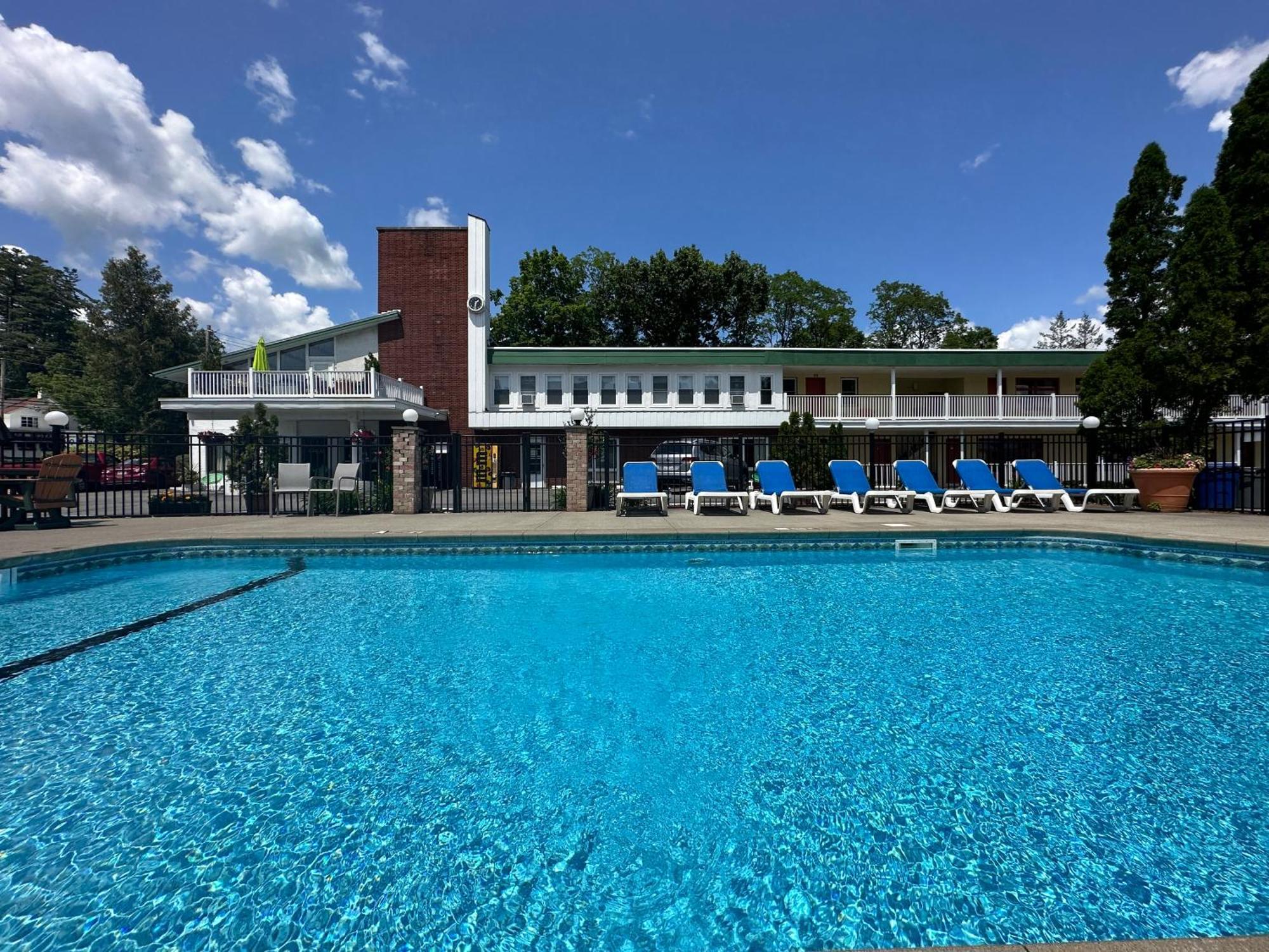 O'Sullivan'S Motel レイク・ジョージ エクステリア 写真
